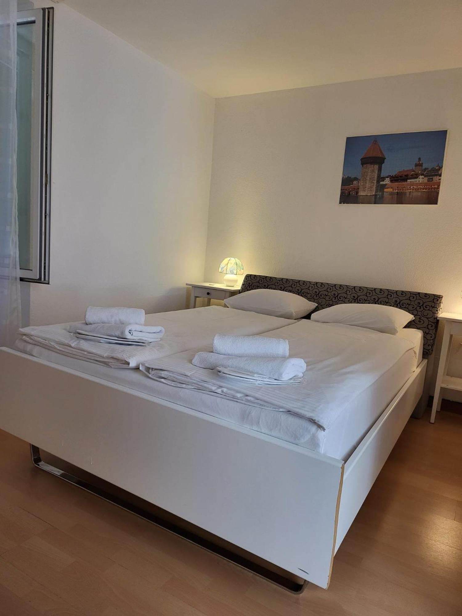 Bastis Central Guesthouse Lucerne City Luaran gambar
